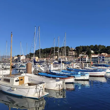 Elegante Maison Avec Un Beau Jardin, à 150 M De La Mer, Climatisation, Wifi ... Villa