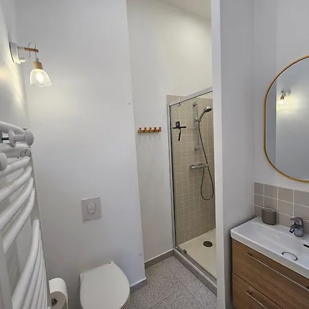 Elegante Maison Avec Un Beau Jardin, à 150 M De La Mer, Climatisation, Wifi ... Villa