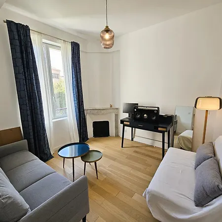 Elegante Maison Avec Un Beau Jardin, à 150 M De La Mer, Climatisation, Wifi ... *